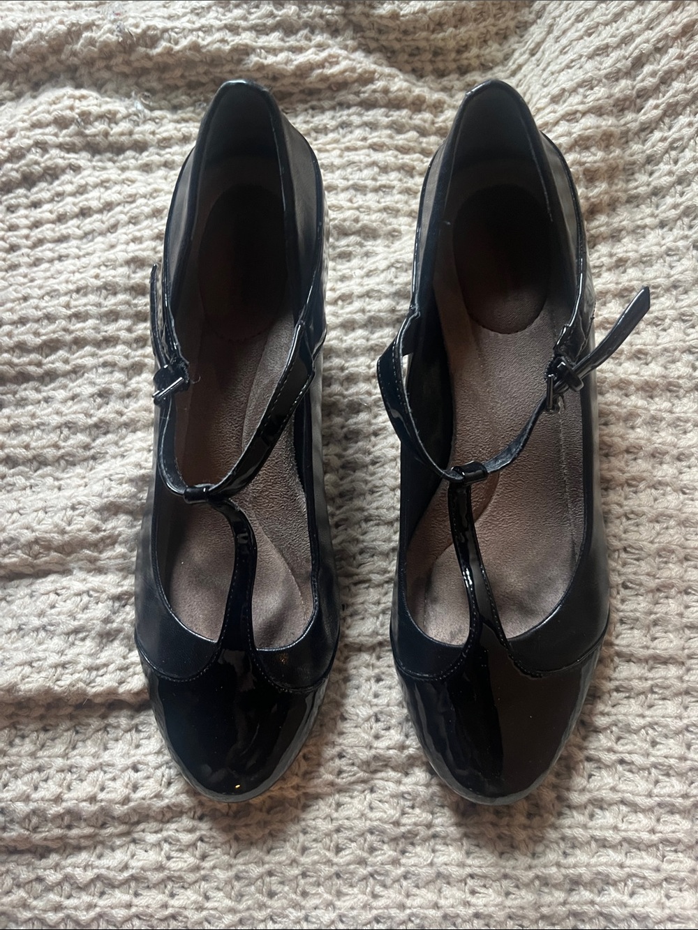 Gianni Bernini Black Patent T-Strap Mary Jane Flats